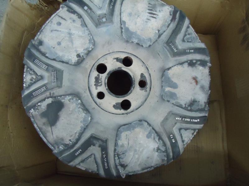 Gravação em moldes de pneu